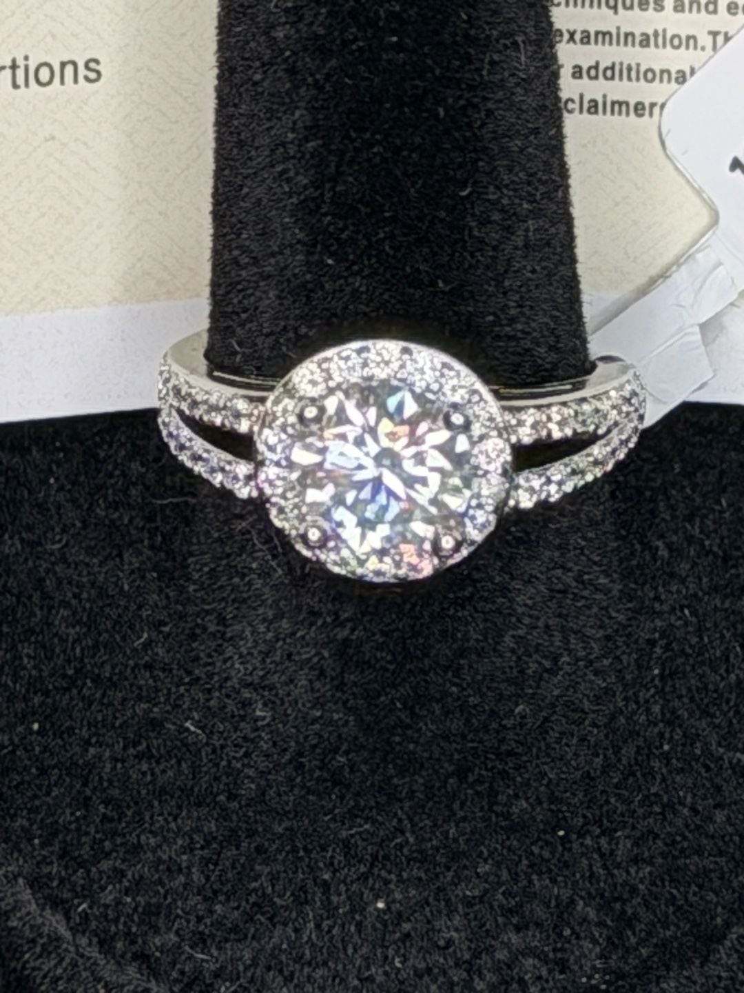18k White Gold Plated 2.0ctw VVS1 Moissanite Halo