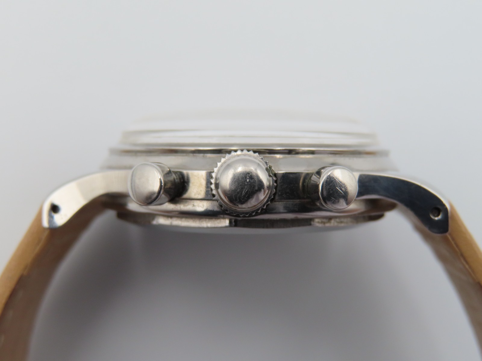 Universal Geneve Compax 22278 Manual 3 Register Chronograph Vintage Wristwatch