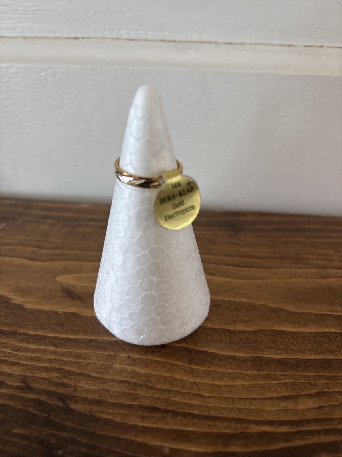 Merlite Dura-Klad 14K Yellow Gold Electroplate Ring Size 8 Chevron Band
