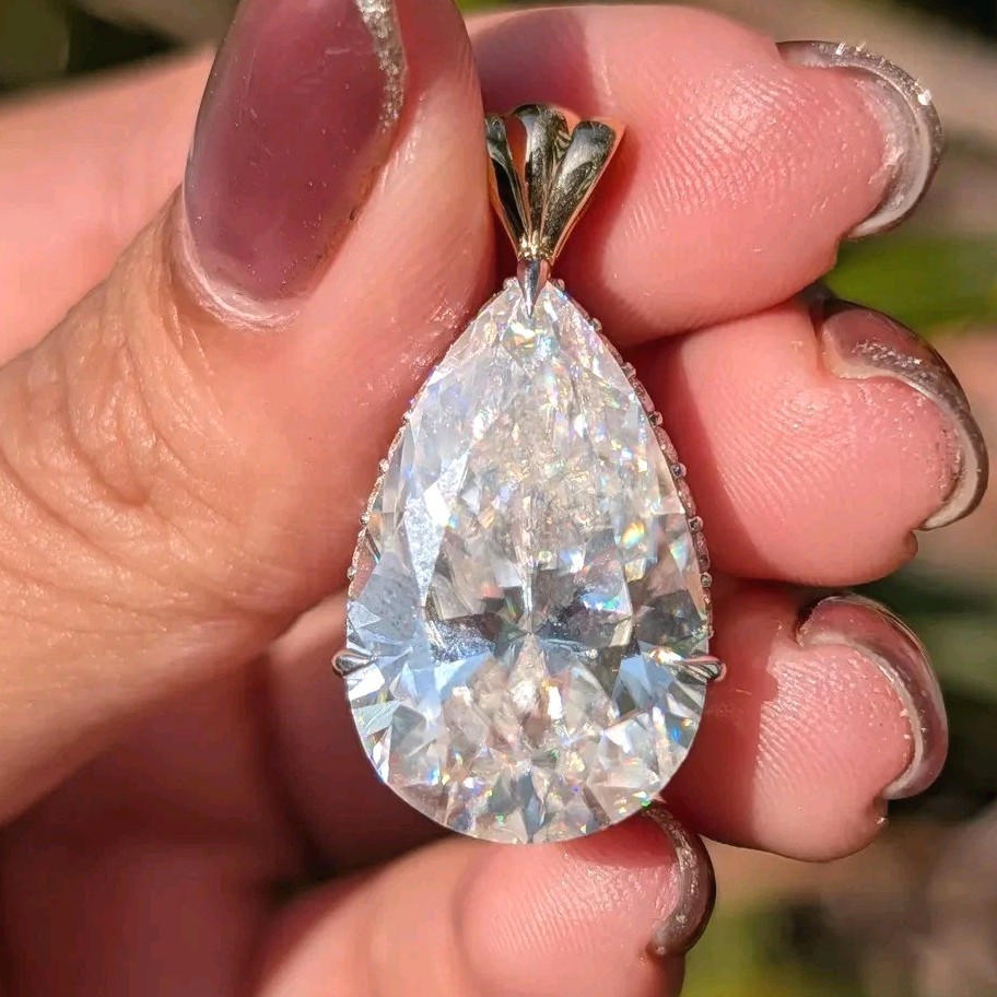 Rare 35 Ct Certified Treated Pretty White Diamond Solitaire Pendant, 925 Silver