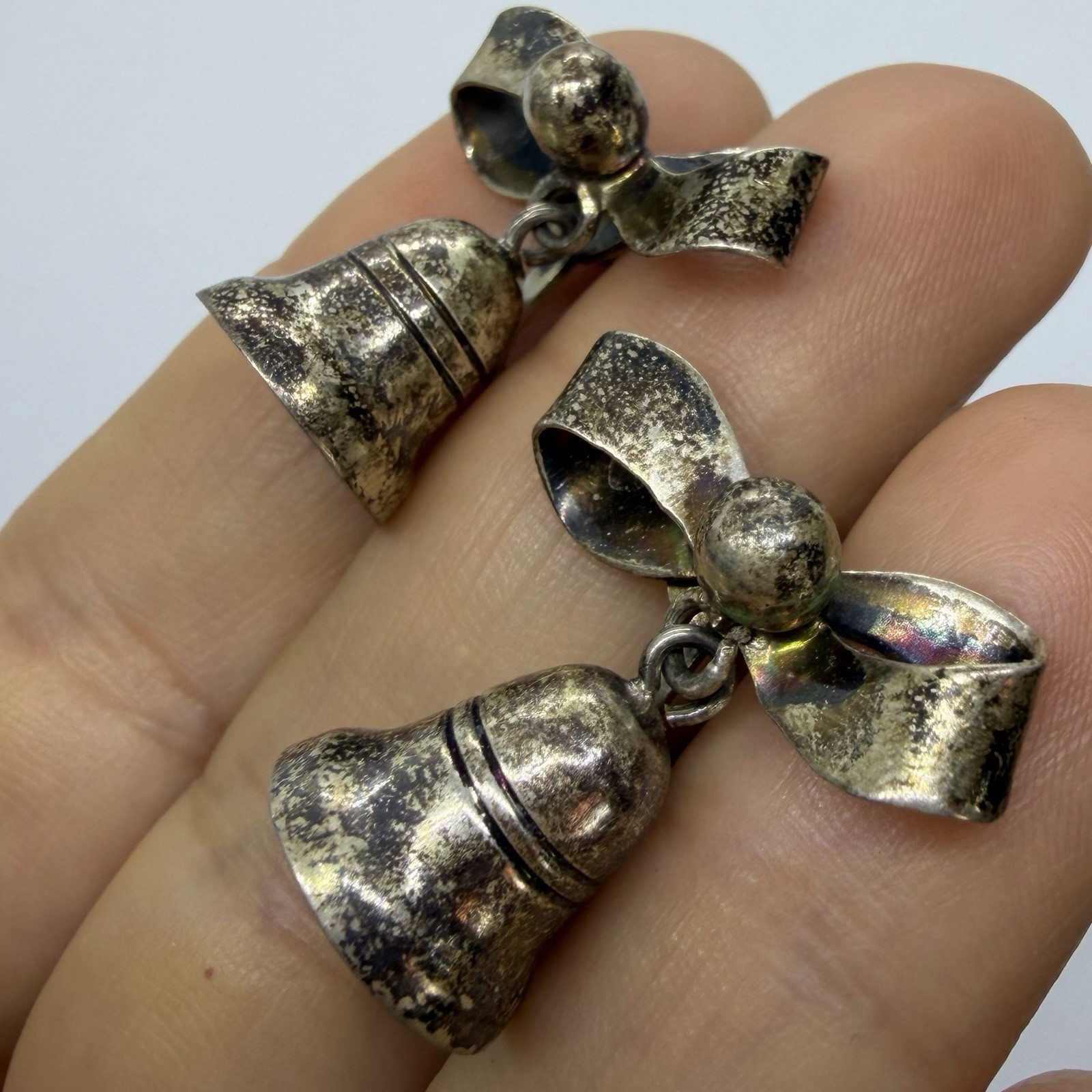 Vtg Damaso Gallegos Sterling Silver Mexico Jingle Bell Bow Earrings Screwback DG