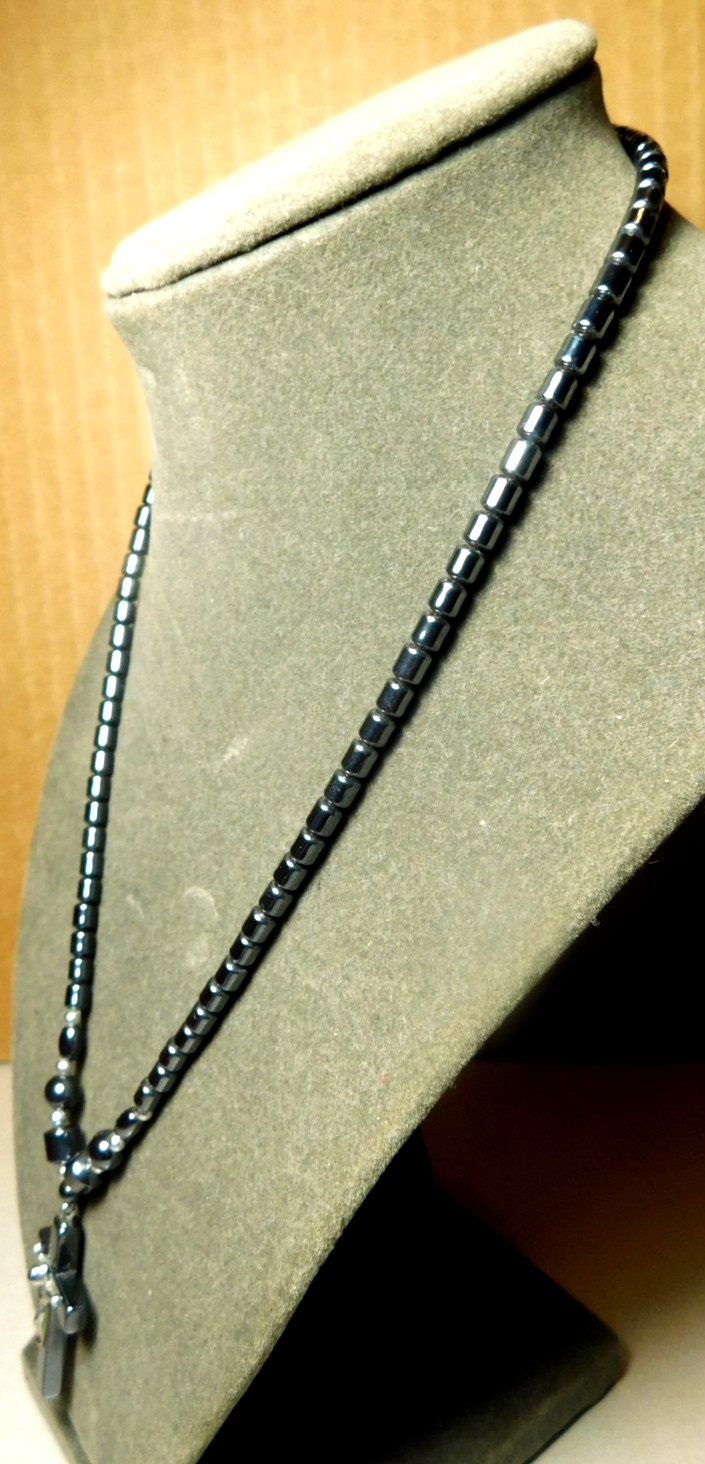 Unbranded~Hematite Metallic Luster Turn-Lock Necklace with Cross Pendant 18″