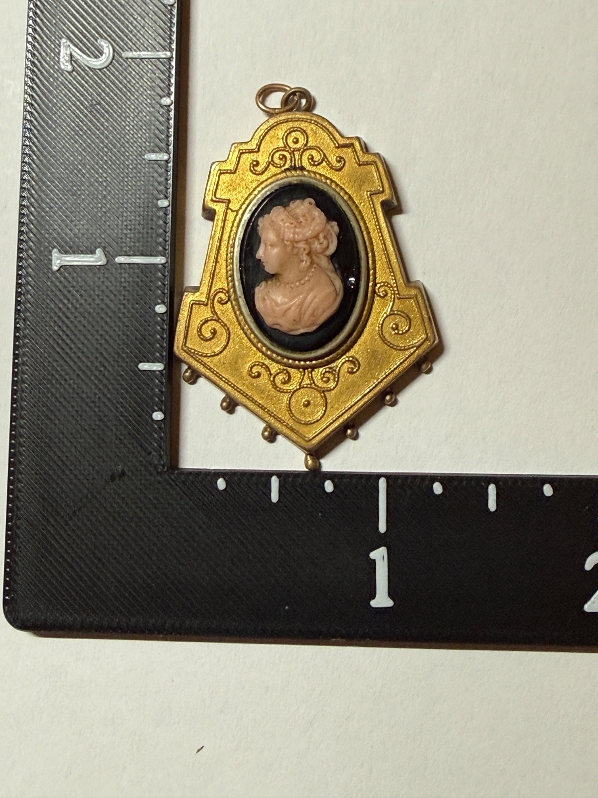 Antique Vintage Cameo Pendant Gold Tone Left Facing Etruscan Revival