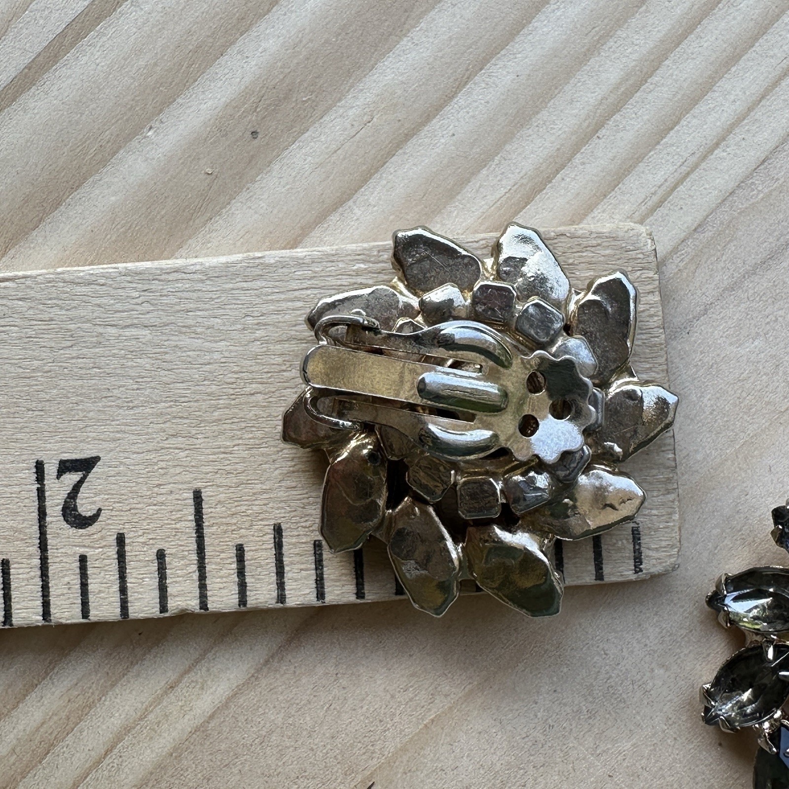 VTG 1950s Wreath Brooch Pin 2.375 Inch Earrings Pink Smoky Navettes Gold Plated