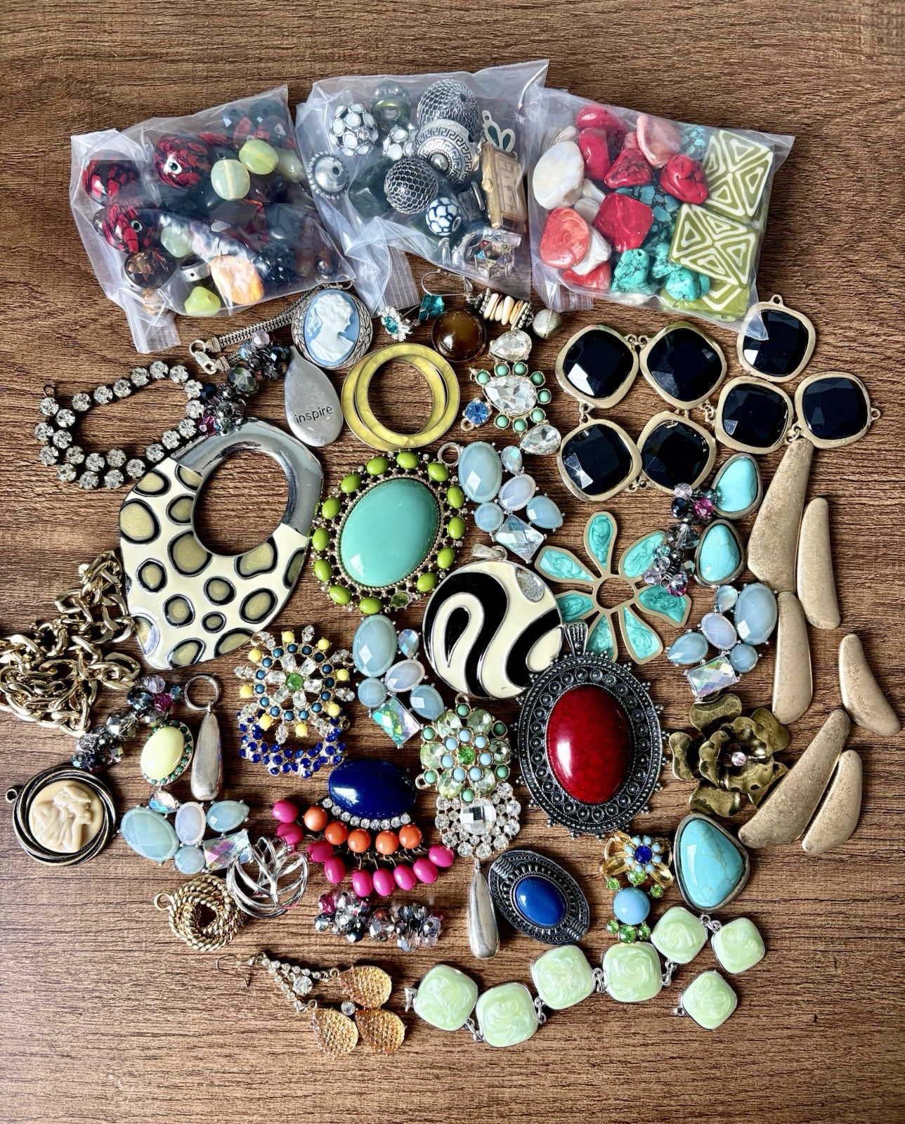 50+ pcs Vintage/Scrap Lot of Pendants Charms and Beads for Crafts Jewelry Making