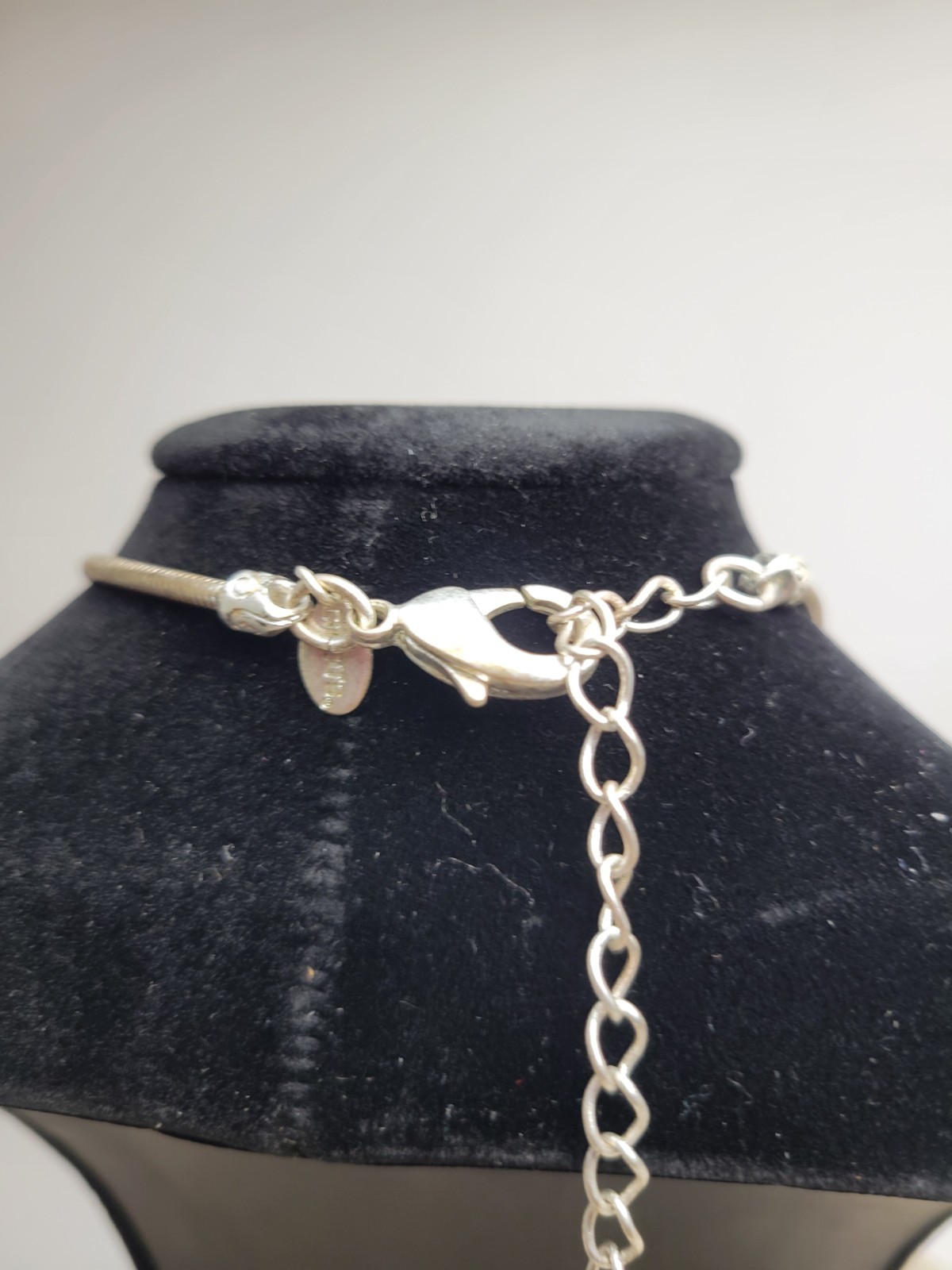 Chico’s Signed Silver Tone Mother of Pearl Pendant Necklace Snake Chain