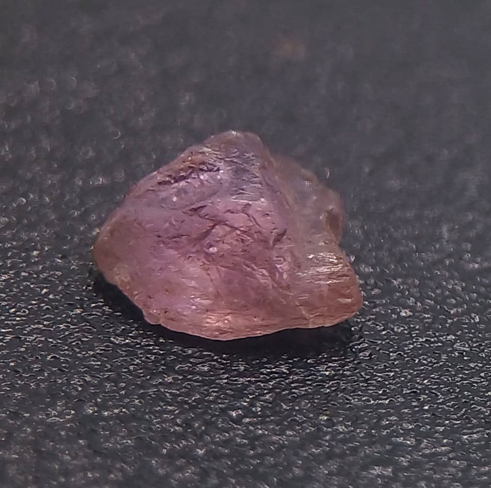 NATURAL AUSTRALIAN Rough Fancy Vivid Lavander Purple Pink Sapphire 1.08ct Unheat