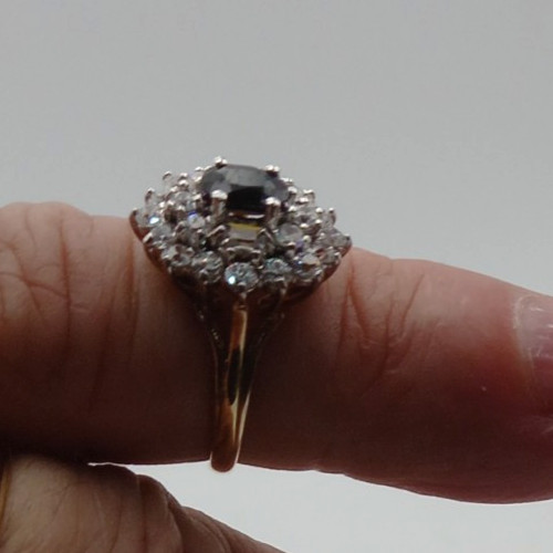9ct Gold Lab CZ & Sapphire Cluster ring 3.3 grams size K