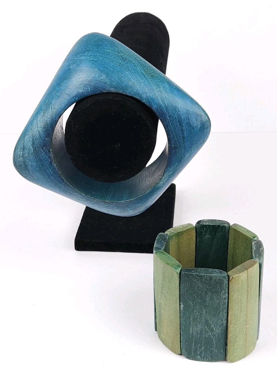 Lot Of 2 – Blue Wooden Dyed Bangle Stretch Bracelets Asymetrical Round