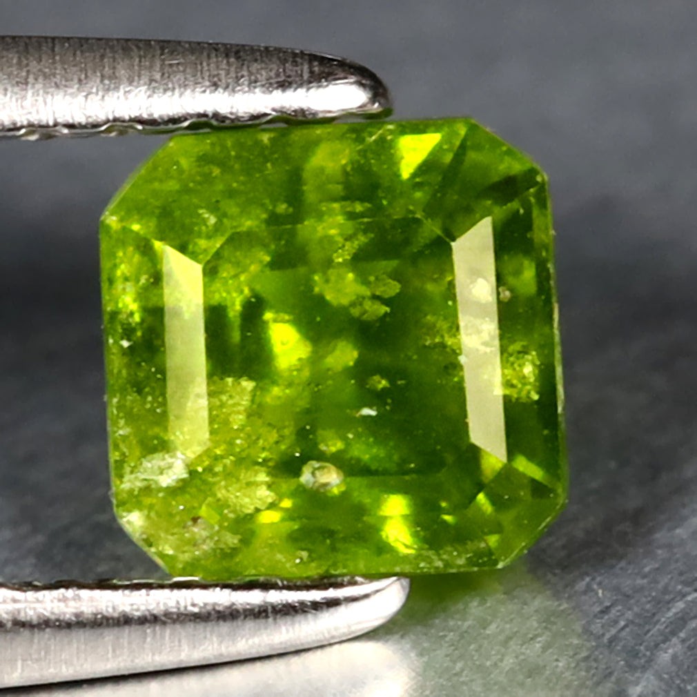 0.82 ct Octagon Cut (5.09 x 5.07 mm) UnHeated Green Natural Grossular Garnet