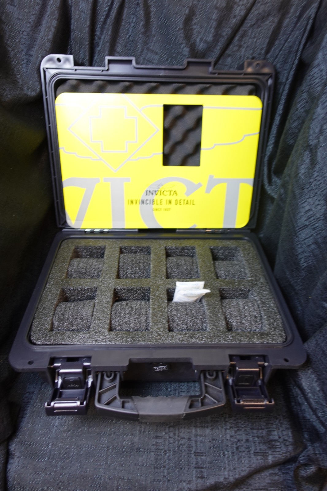 Invicta Racing 8 slot dive impact watch case / model #8RT-SKCBLK / NEW