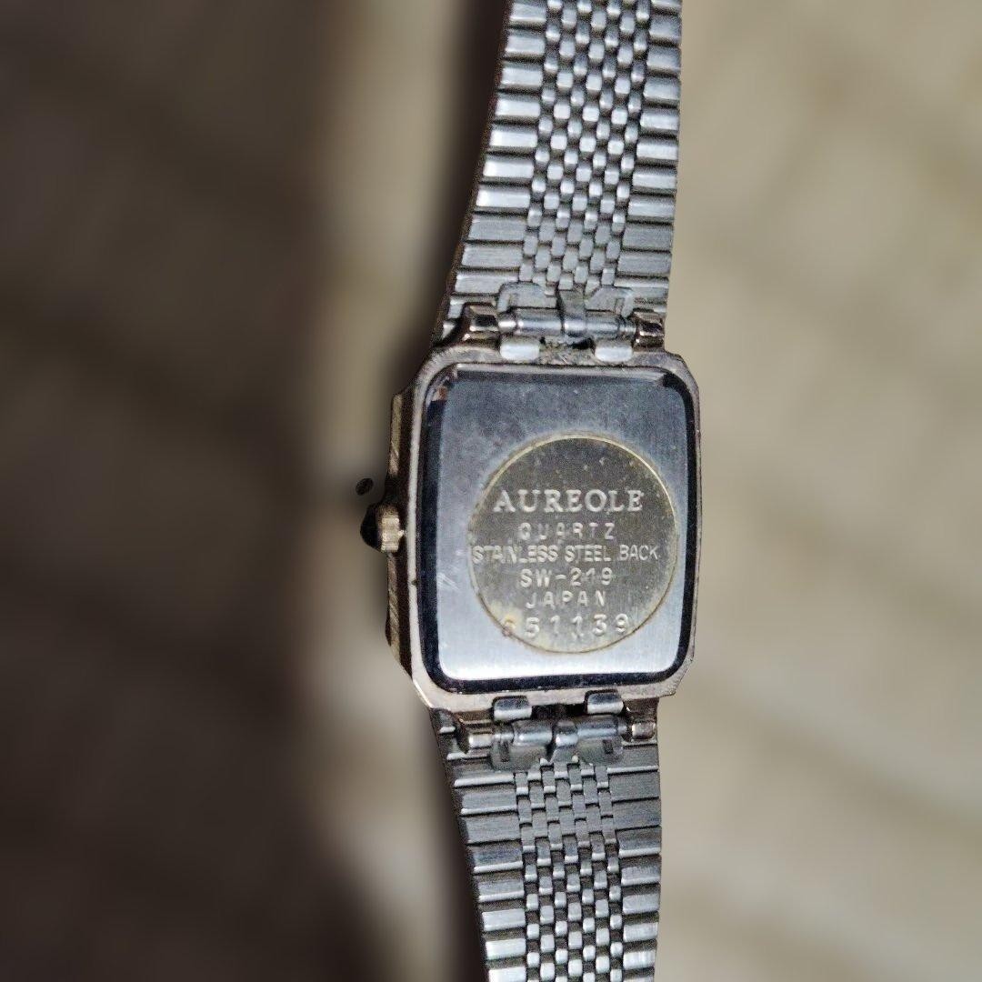 Aureole Quartz Analog Wristwatch
