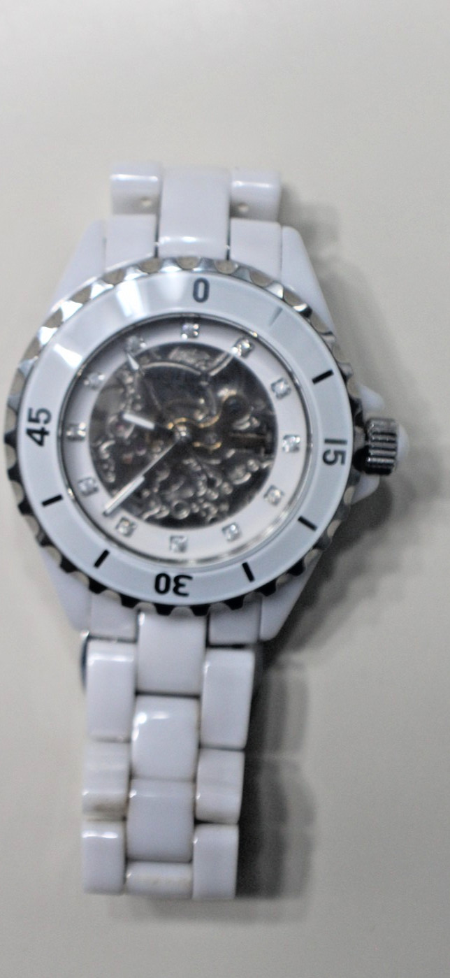 Exquisite AKRIBOS XXIV White Ceramic Automatic Women Watch AK508WT