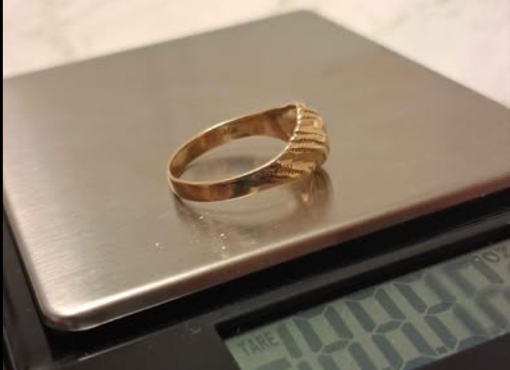 10K Solid Yellow Gold Ring 1.6g Small Size Fine Jewelry Vintage