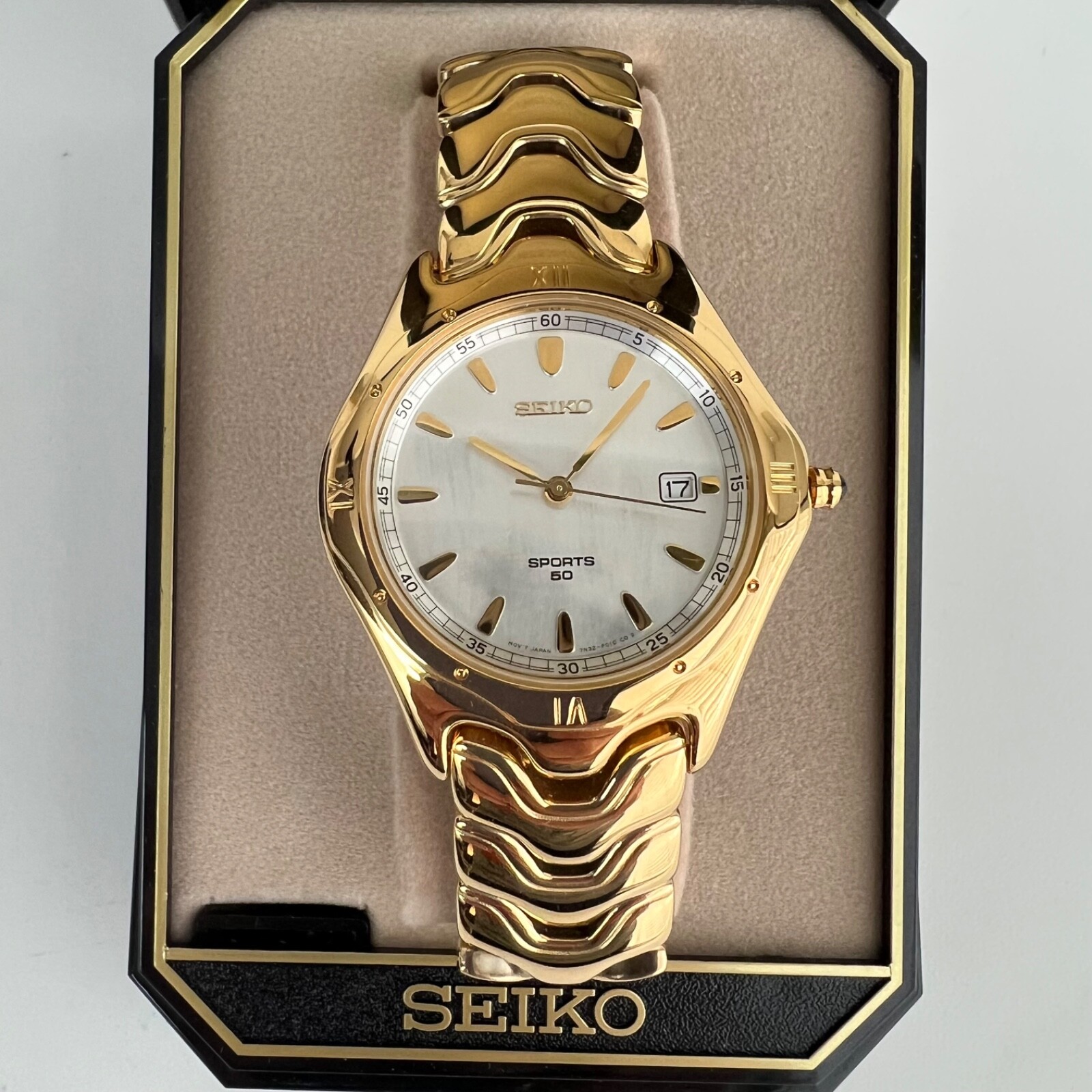 Seiko SKK018 Gold-Tone Quartz Watch w/ Original Box & Manual – Elegant Timepiece