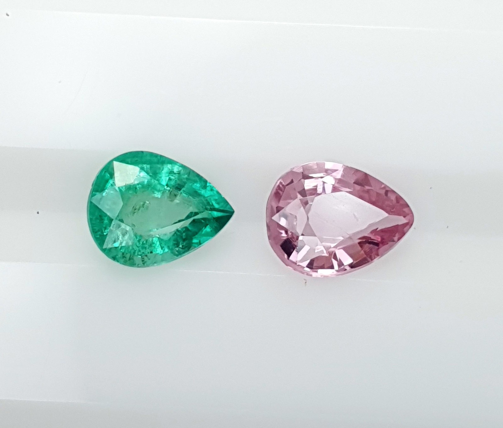 Stunning Natural Reverse Pair Emerald And Morganite 1.75 Carats Gemstone