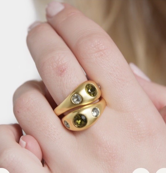 Brand New. $125 Julie Vos Rainbow Blue Twilight Signer Ring