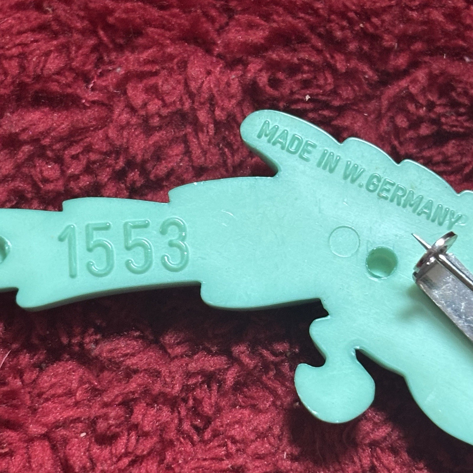 Parrot Bird Brooch Pin – Green Plastic – Rhinestone Eye West Germany – 1553 Rare