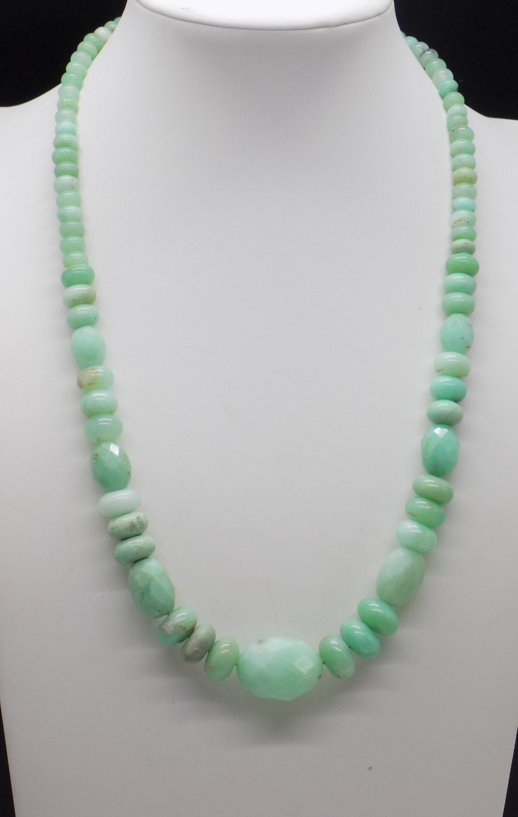 DTR Mine Finds By Jay King Mint Green Chrysoprase 925 Sterling graduated Necklac