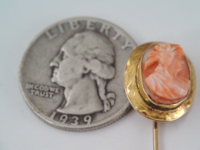ANTIQUE VICTORIAN 1OK GOLD CARVED CORAL FEMALE STICK PIN