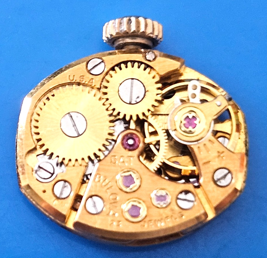 BULOVA 5AT 23J Watch Movement (REMOVED FROM GOLD CASE/BALANCE RUNS) lot66