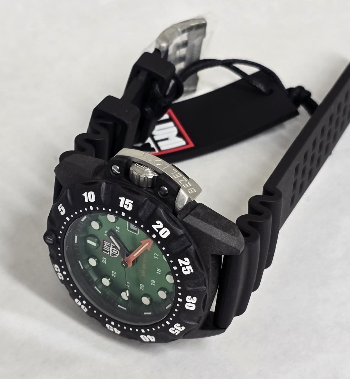 Luminox Scott Cassell Deep Dive 45mm Green Dial Rubber Men’s Watch XS.1567