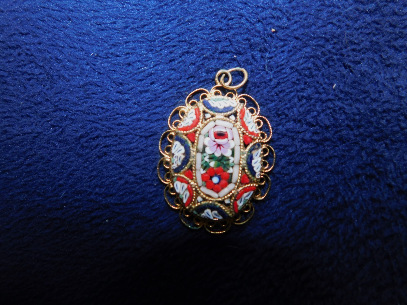 GENUINE VINTAGE GOLD TONE OVAL PENDANT FLORAL PIETRA DURA INLAY MOSAIC WORK