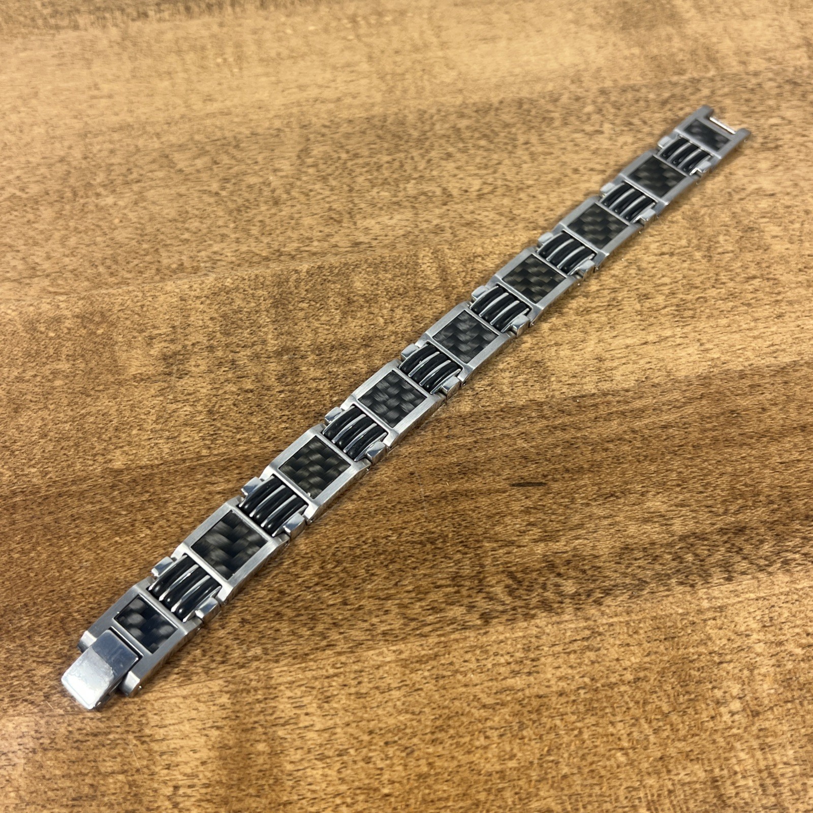 SHR Mens Stainless Steel Carbon Fiber Bracelet