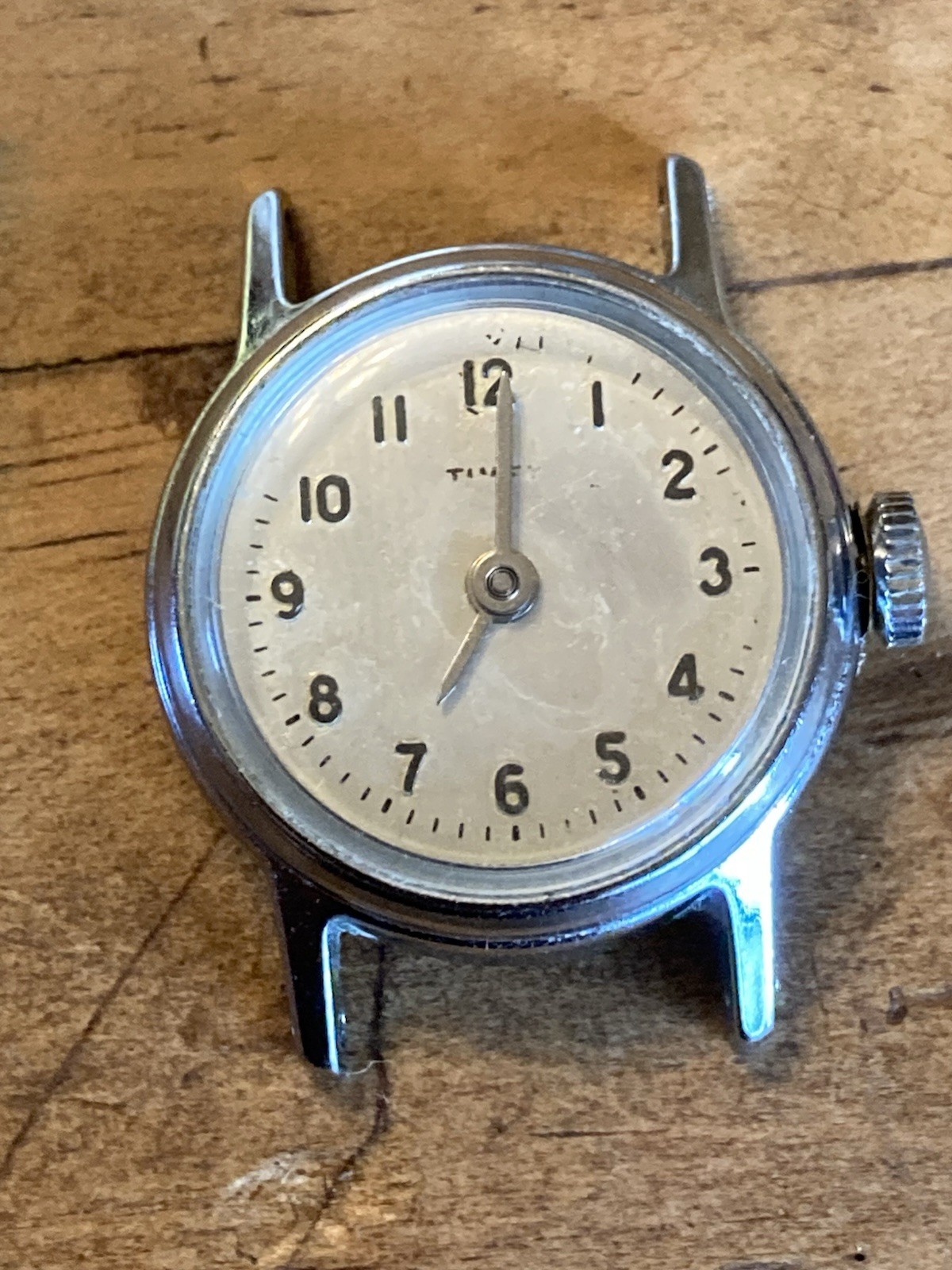 Vintage Timex, Mechanical Watch Chrome Bezel , Ss Back Runs Briefly, Then Stops