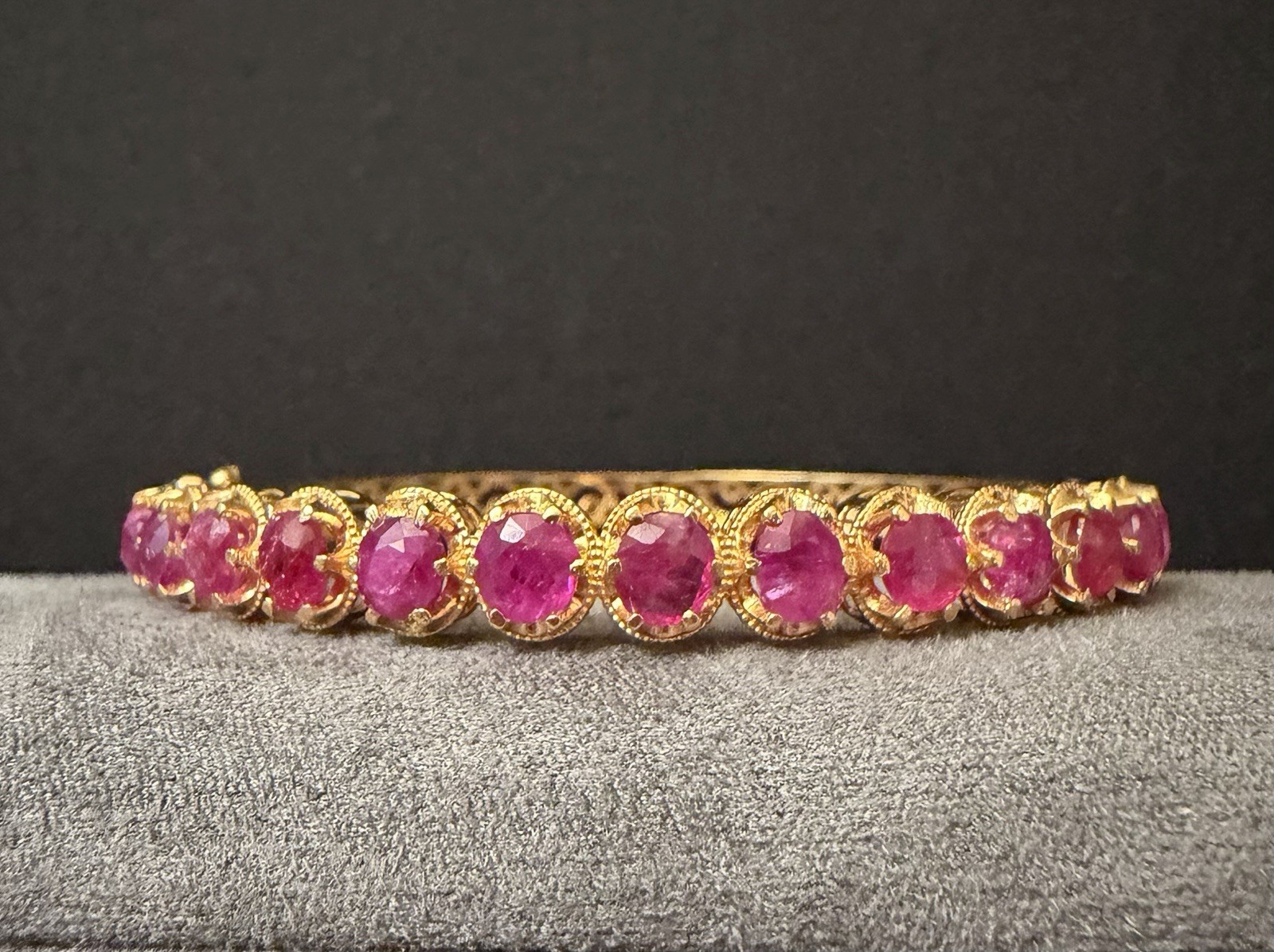 Certified Natural Burma(Mogok) Ruby 18k Y Gold LotusFlower Bracelet Bangel