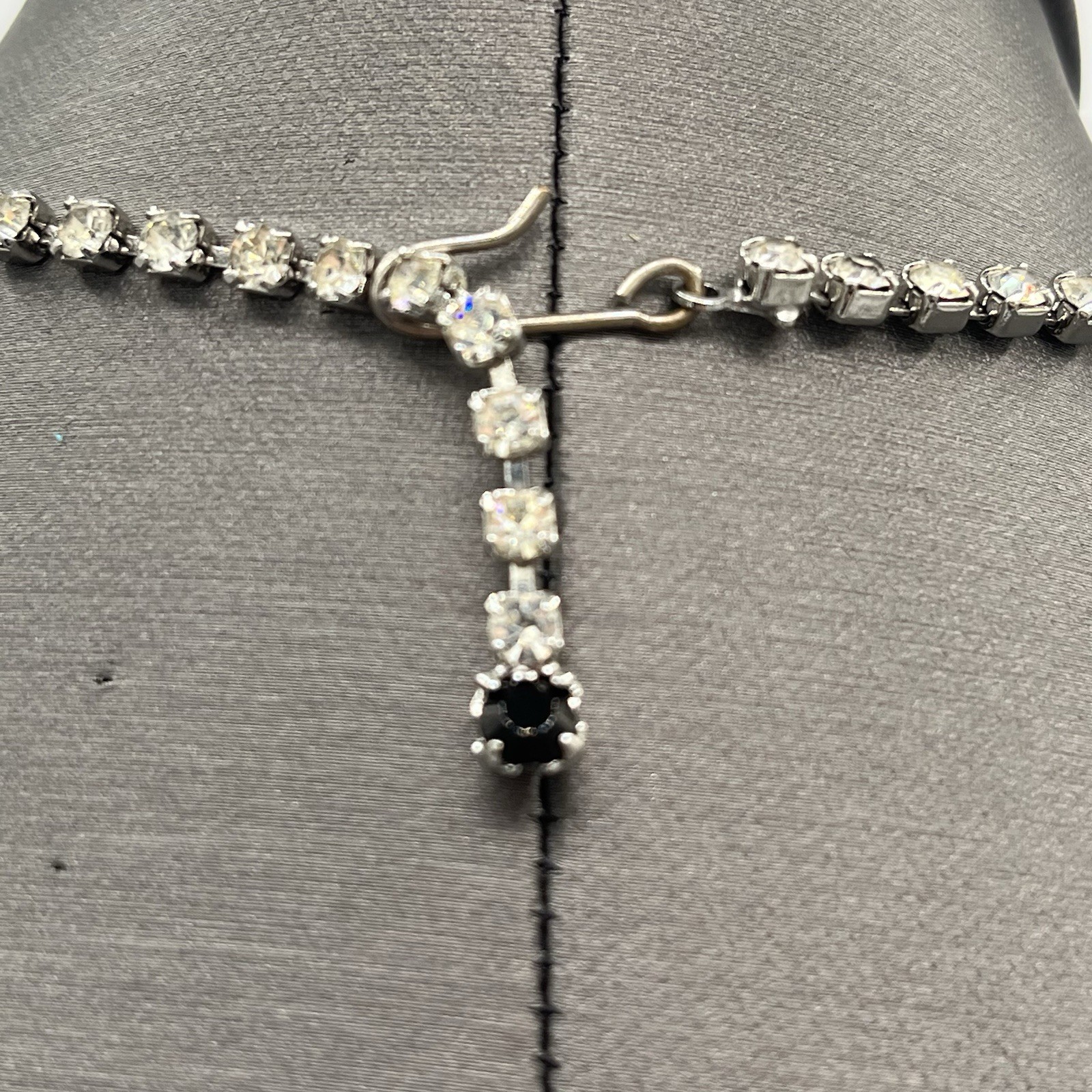 VTG Clear Colorless Black Rhinestones Necklace Clip-on Earrings Set Silver Tone