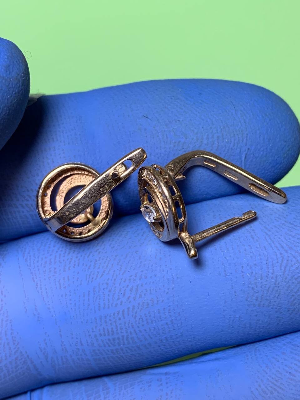 Vintage earrings from Ukraine made of 14-karat gold (583 assay value), Ukrainia