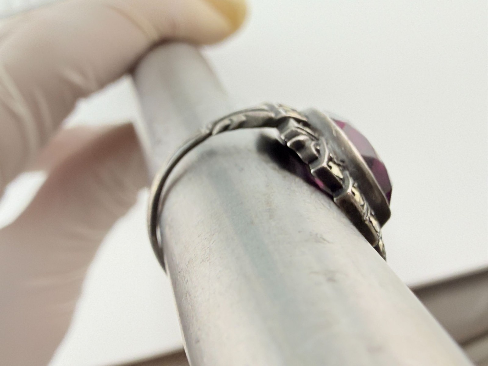 Vintage Uncas Manufacturing Sterling Silver Purple Glass Marcasite Ring Sz 6.25