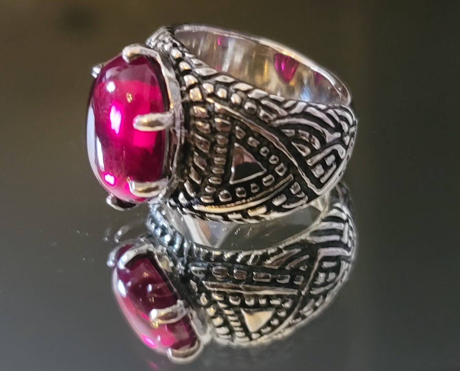 ANTIQUE Rare 35 Carat Men’s Ruby Ring , 925 Sterling Silver 40 Gram