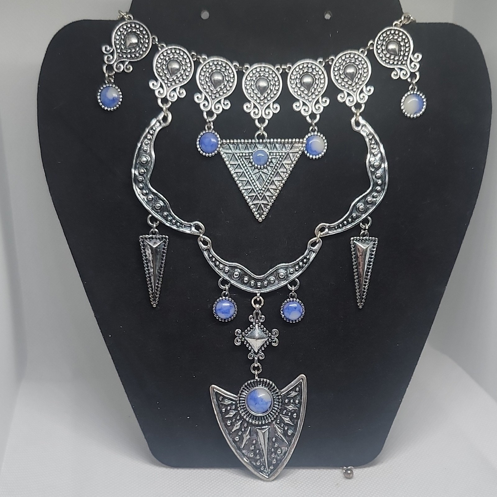 Silver Tone Blue Oval Cabochon Style Adjustable Necklace & Earrings Set