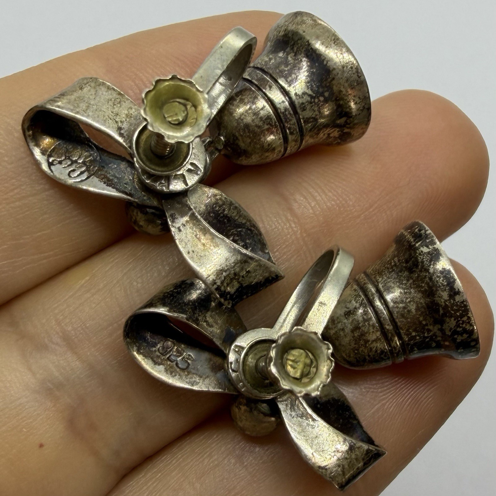 Vtg Damaso Gallegos Sterling Silver Mexico Jingle Bell Bow Earrings Screwback DG