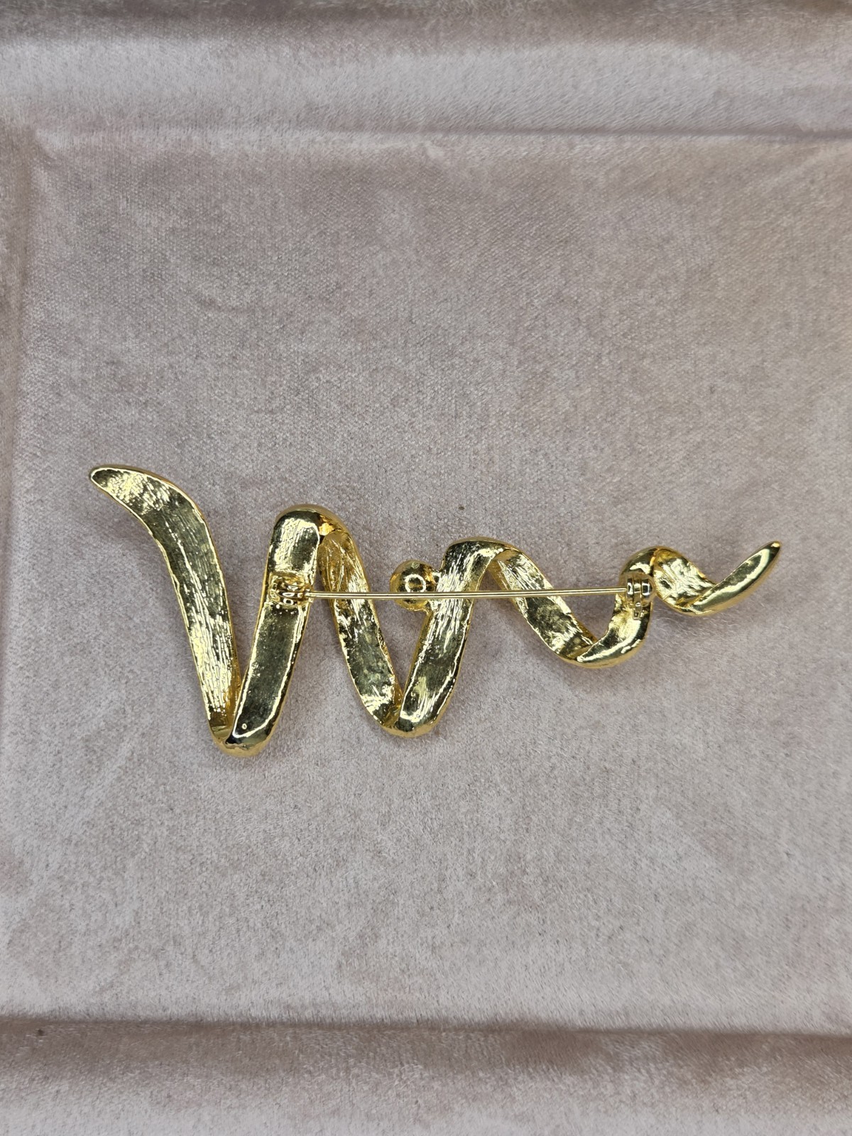 Gold Tone Brooch Pin w/ White Simulated Pearl Accent