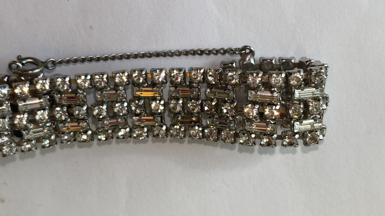 VINTAGE 1950S RHINESTONE BRACELET WITH SAFETY CHAIN CATCH 7.5″ BAGUETTE CRYSTALS