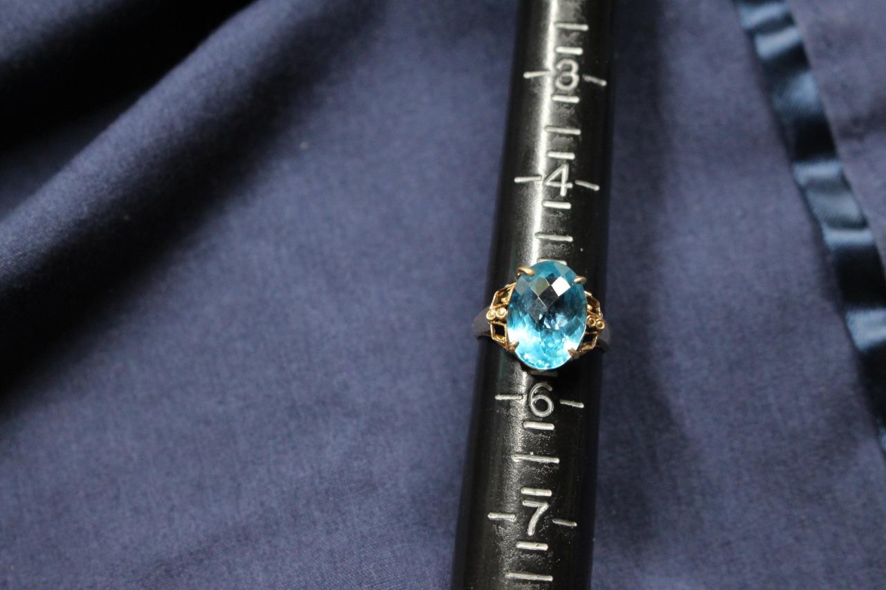 STUNNING! 14K Solid Yellow Gold Ring Large Swiss Blue Topaz Oval Stone Size 5.25