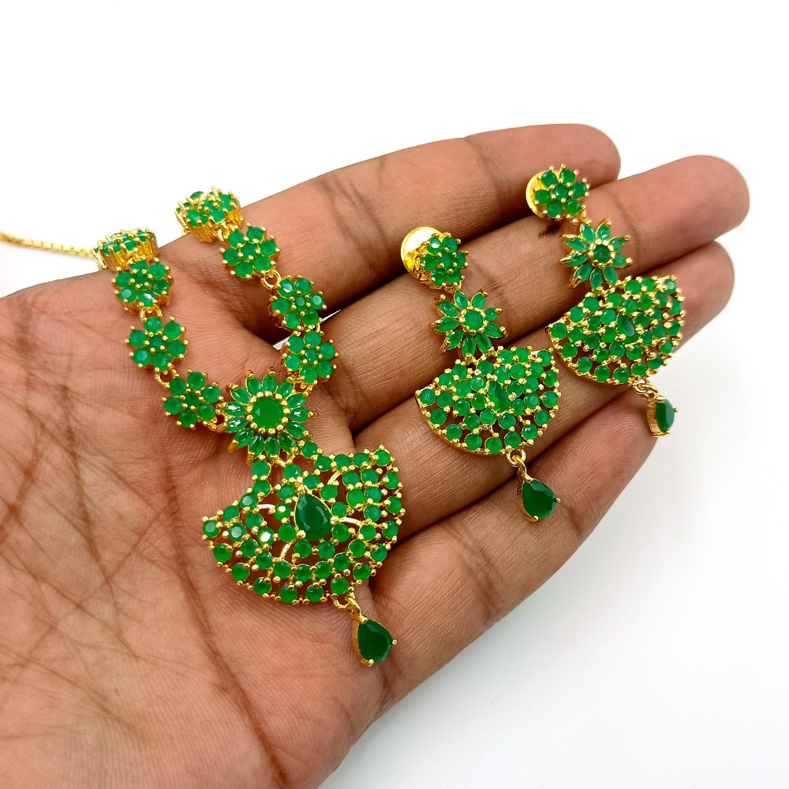 Traditional South Indian 22k Gold Plated Emerald Stone Necklace Set