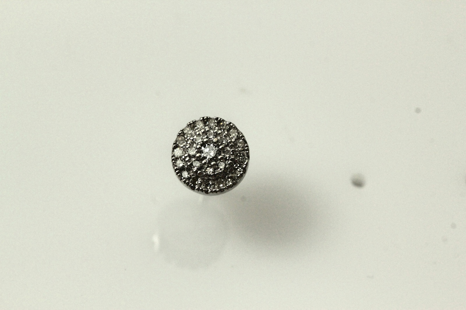 10K White Gold Single Stud Earring with Cubic Zirconia Chips 0.7grams (EAR3372)