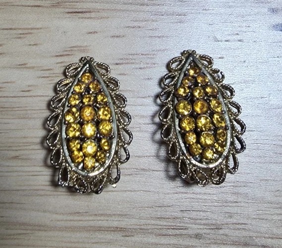 Vtg Unbranded Gold-Tone Faux Citrine Rhinestone Clip-On Earrings