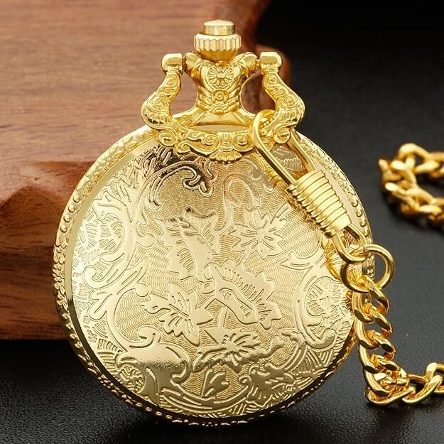 Elegant Gold Shield Pocket Watch – Timeless Style & Precision Men’s Quartz Pocke