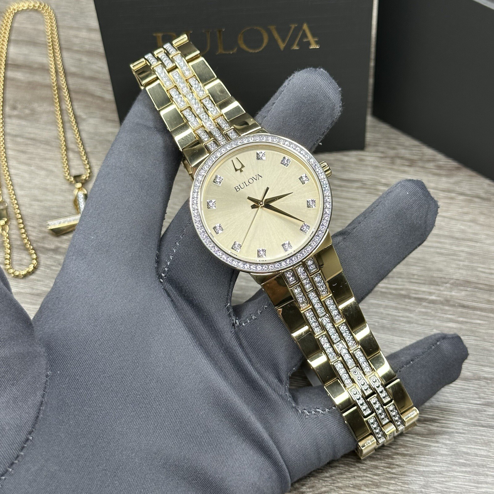 NEW✅GIFT SET✅ Bulova Crystal Gold Tone Diamond Dial Men’s Watch 40MM 98K113