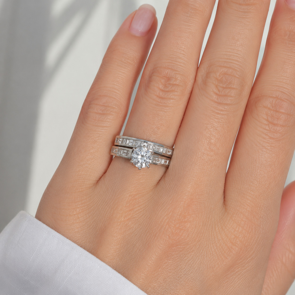 Natural Diamond 1.55 Carat G Color VS Clarity Vintage Platinum Ring