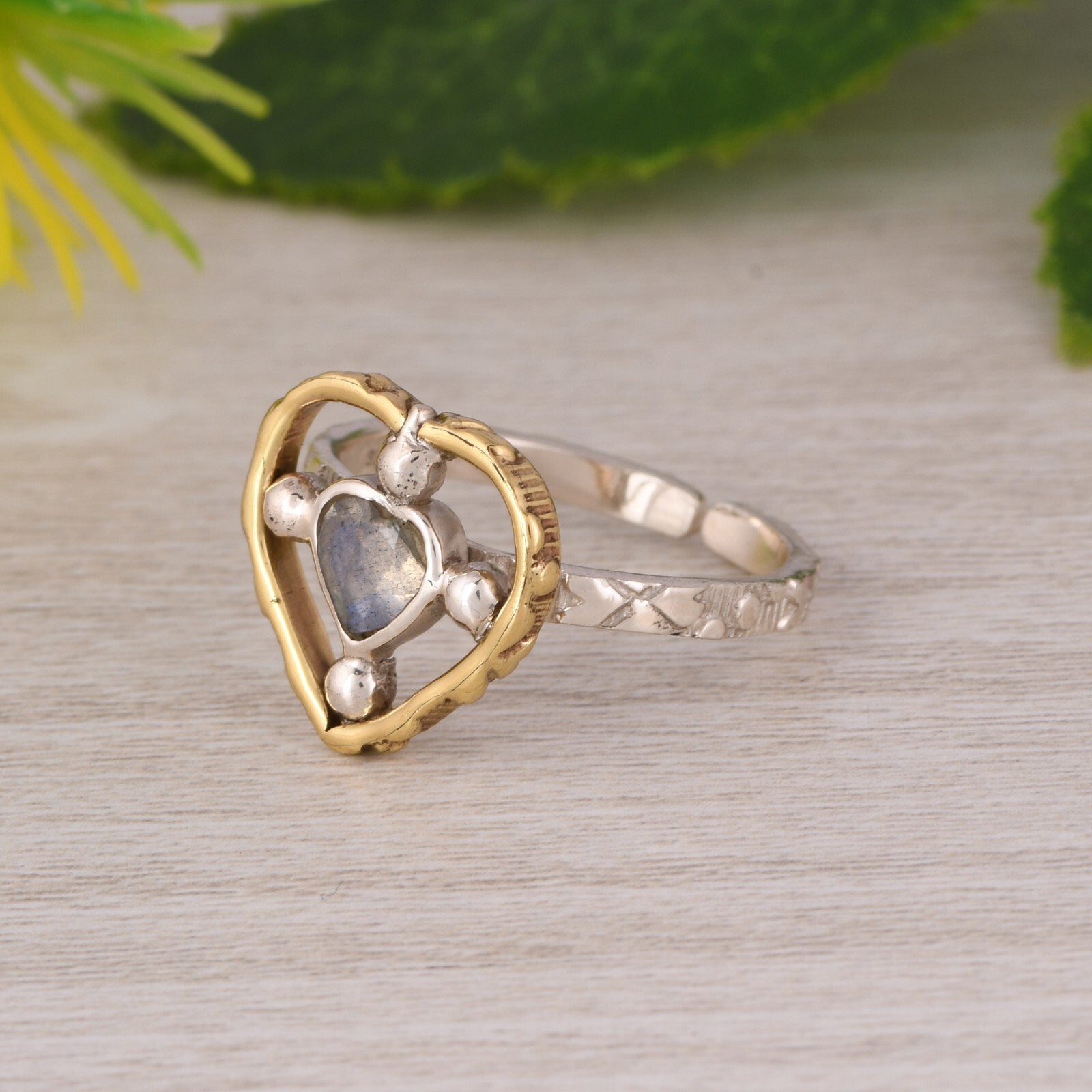 Heart Shape Pattern 925 Silver & Gold Adjustable Ring Jewelry With Labradorite