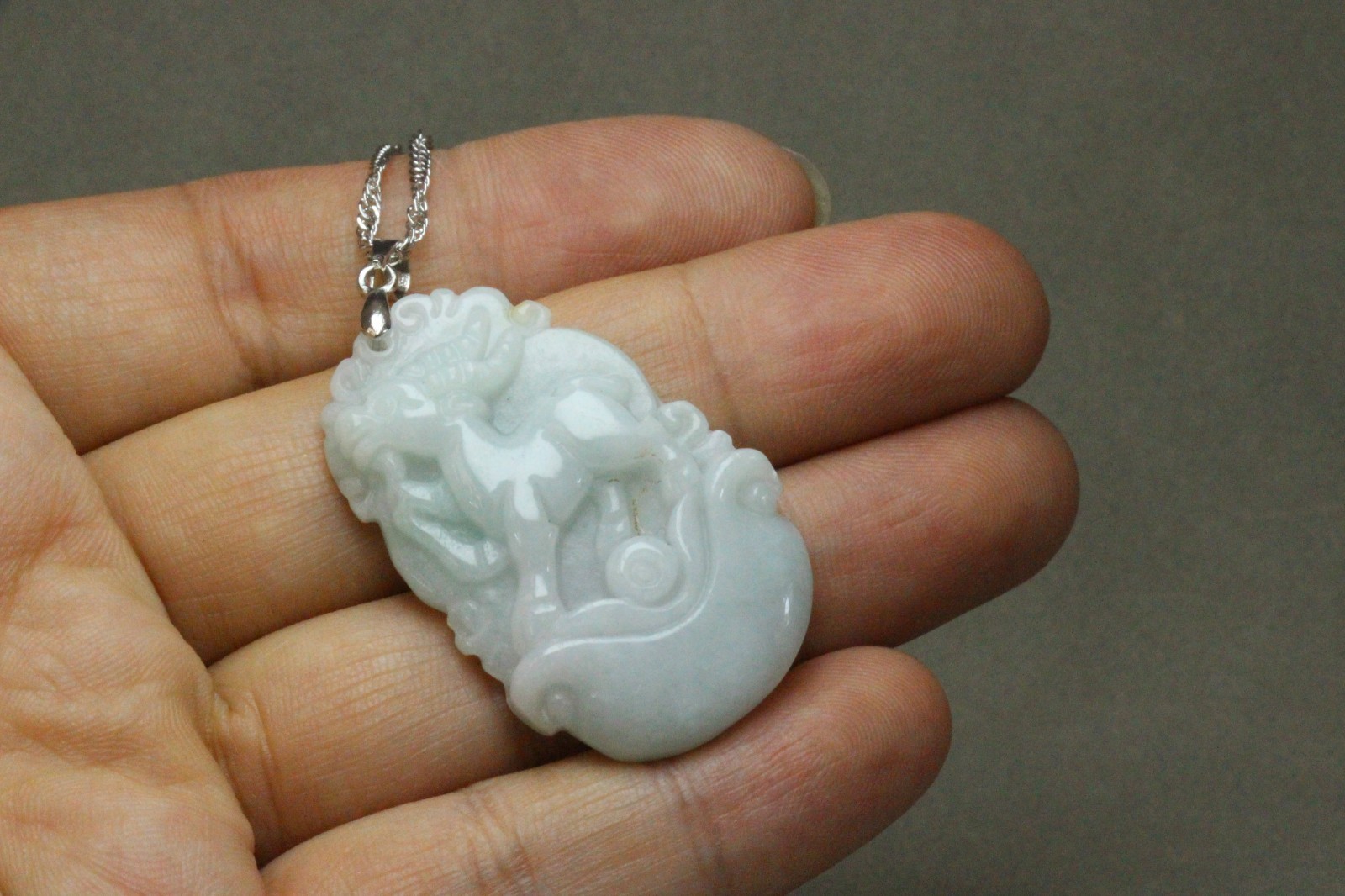 Natural White green A Jadeite jade Hand-Carved Sheep (Chinese Zodiac) Pendant