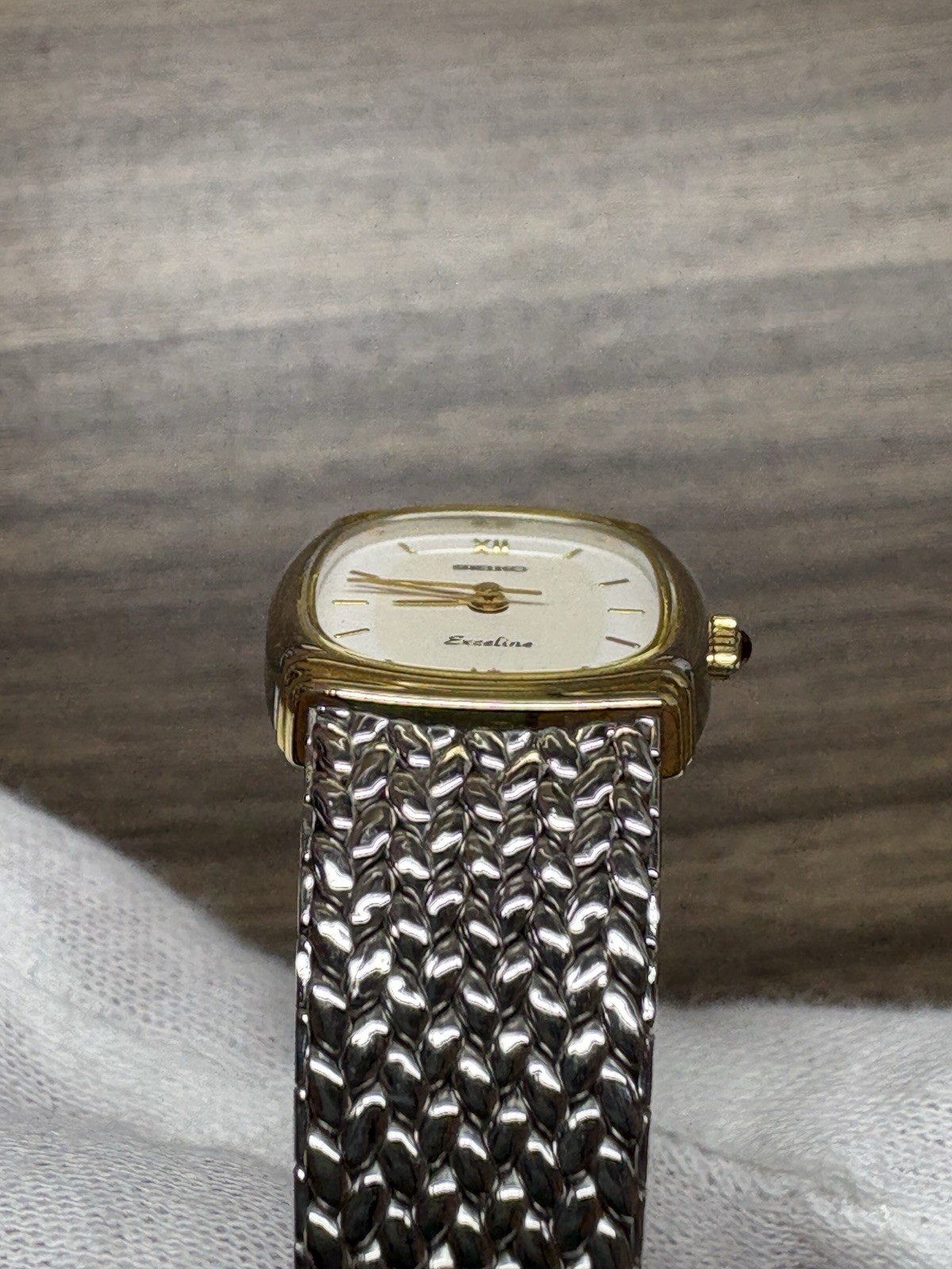 SEIKO Exceline 1221-5890 Vintage 1980 Quartz Ladies Watch New Battery Japan