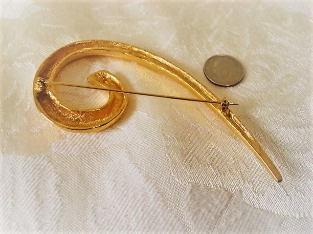 Huge Vintage Gold Tone Swirl Pin Brooch 2 x 4 1/8 In. KJ