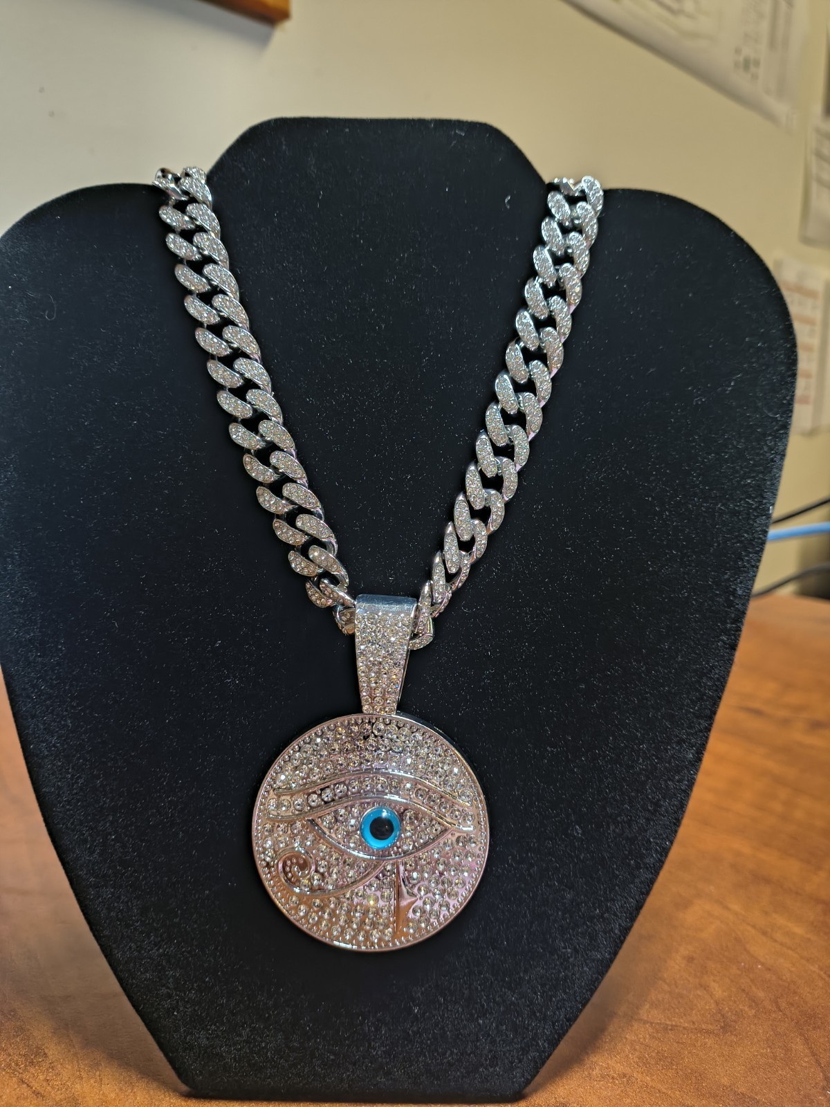 Cuban Link Chain Necklace Eye of Horus Round Charm Pendant Silver Tone